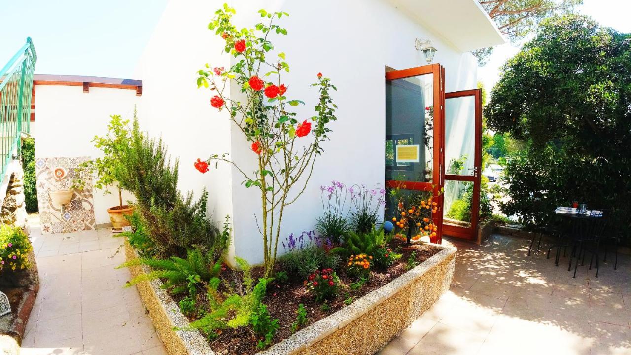 Hotel Rio Claro Fondi Exterior photo